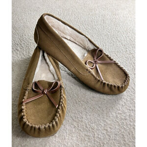 Secret Treasures Brown Leather Moccasin Plush Lined Slippers Sz 6 Slip On Warm